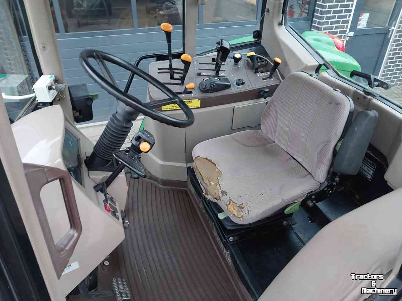 Tractor John Deere 6120 met Superkruip