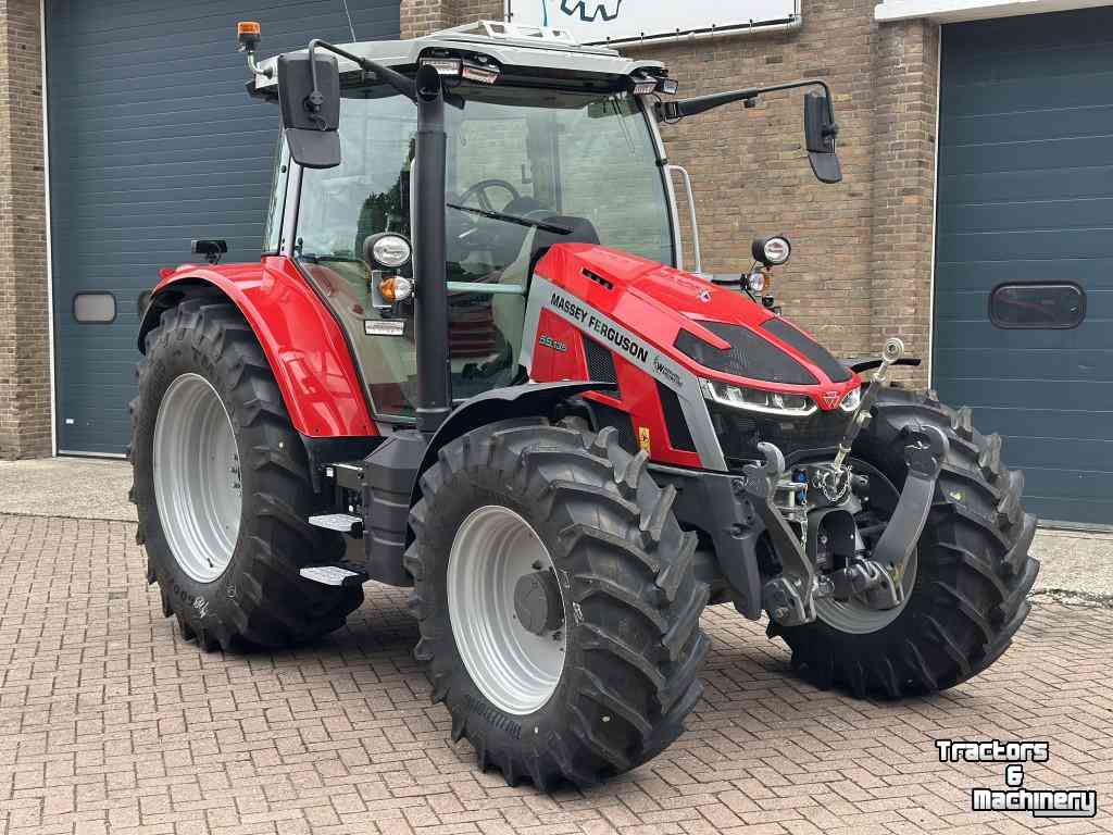 Tractor Massey Ferguson 5S.135 Dyna-6 Exclusive