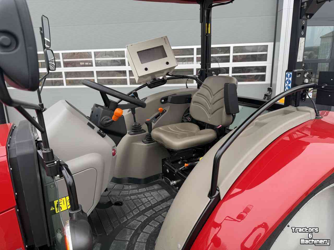 Tractor Case-IH Farmall 75a gps, kruip. Als nieuw!