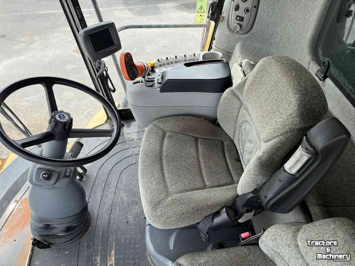 Combine New Holland CR 980
