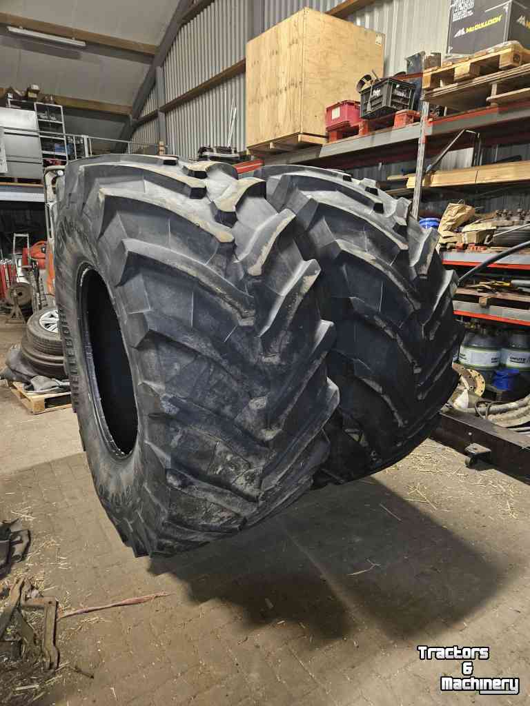 Wheels, Tyres, Rims & Dual spacers Trelleborg 800/70R38 TM900