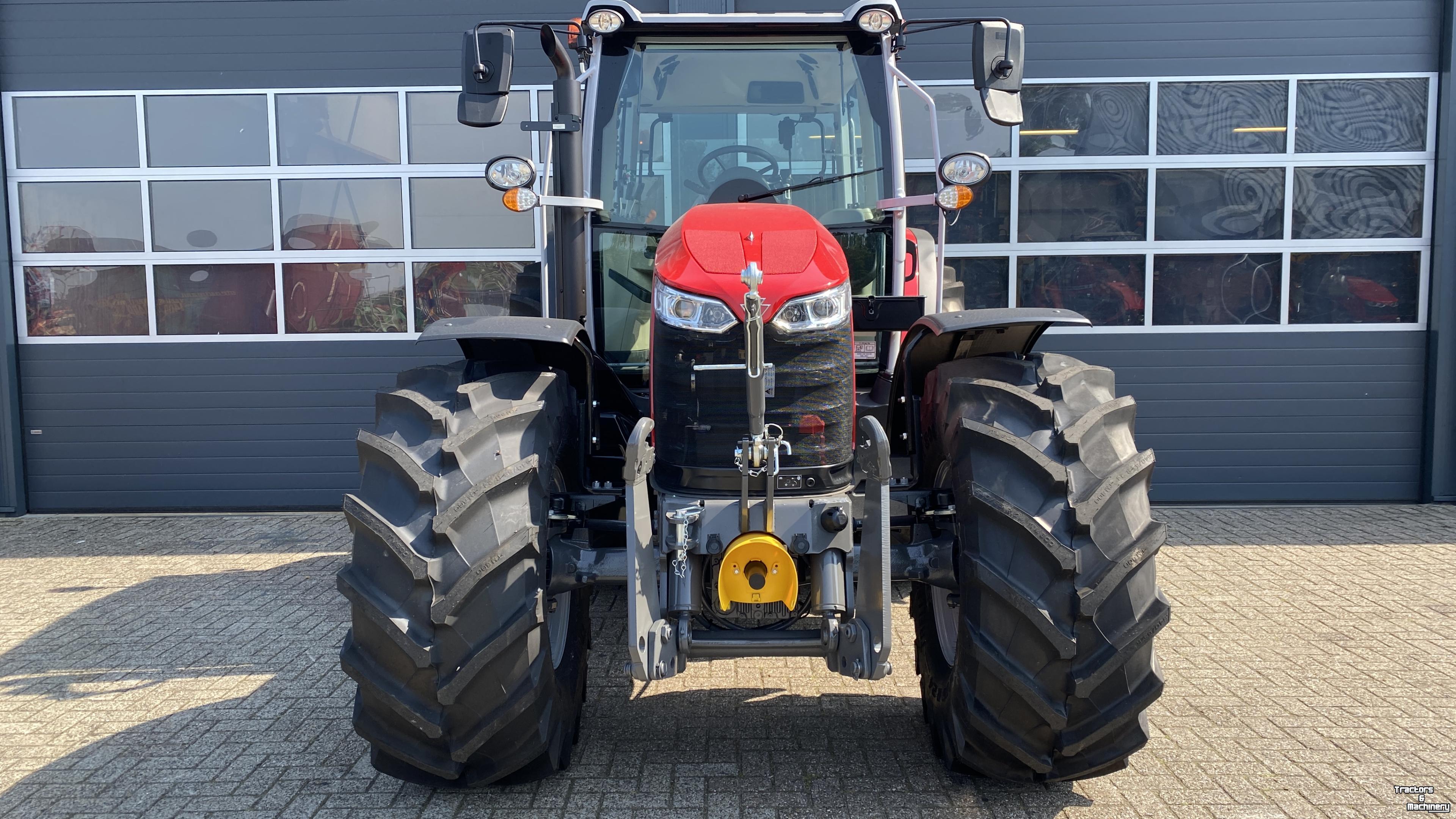 Tractor Massey Ferguson 5M.145 Dyna4