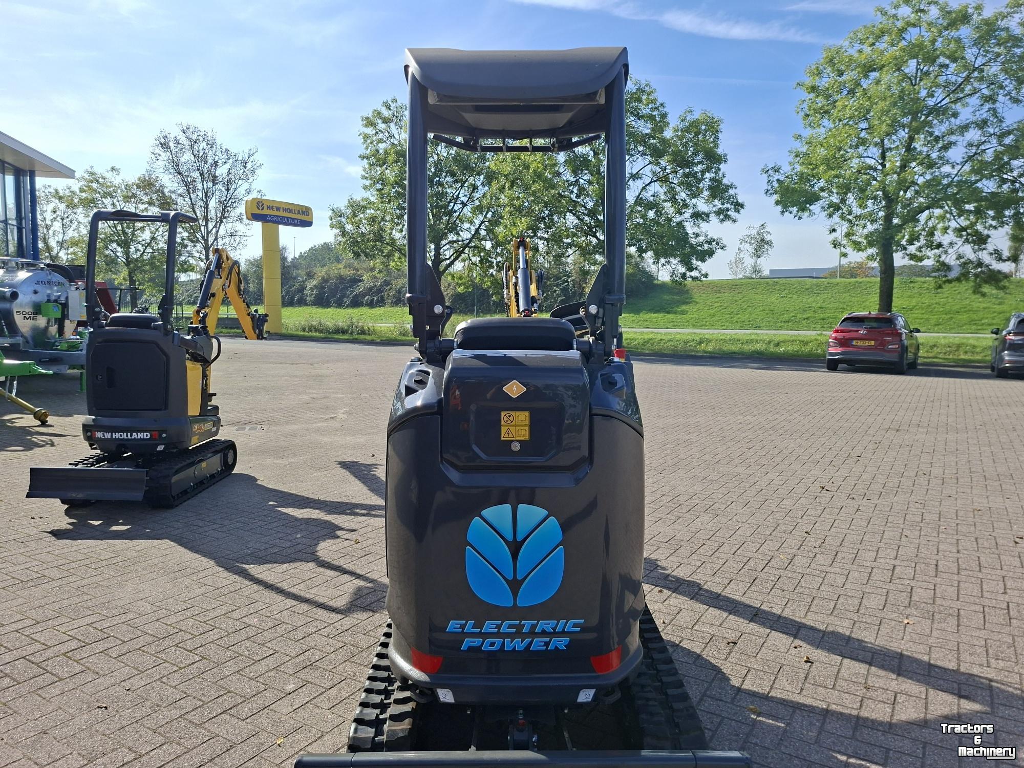 Mini-Excavator New Holland E15X