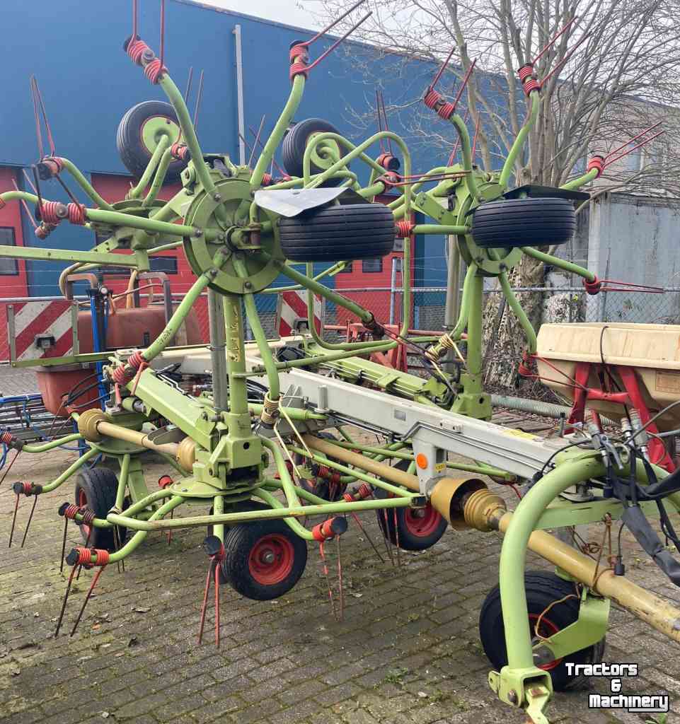 Tedder Claas Volto 1050T