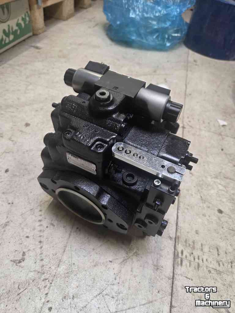 Diverse new spare-parts  rijpomp shovel