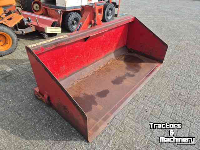 Tractor tipping boxes Peecon Trekkerbak.