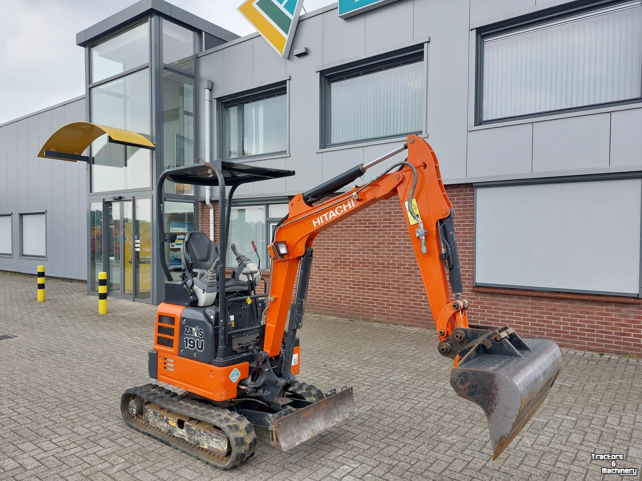 Excavator mobile Hitachi 19U