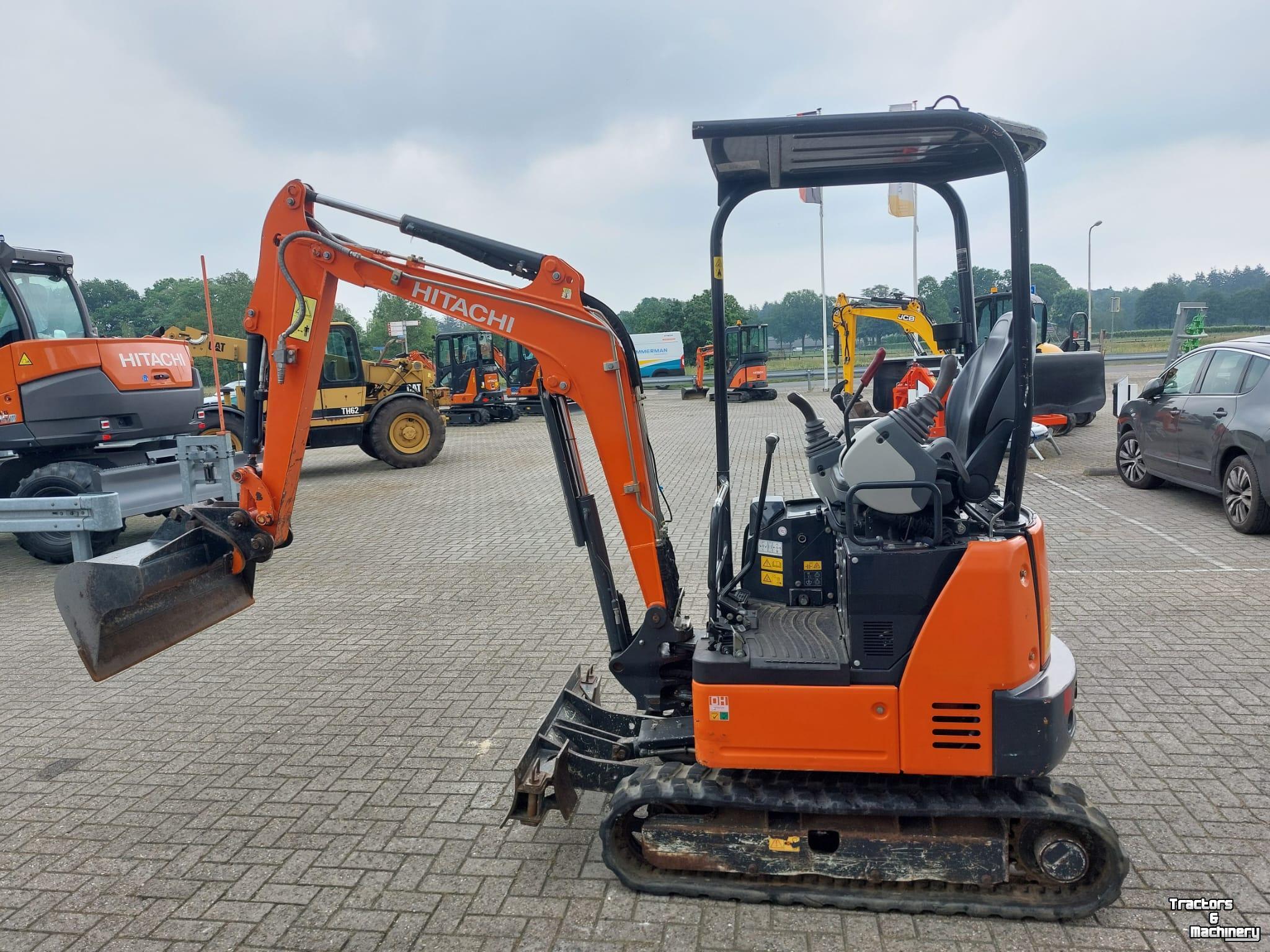 Excavator mobile Hitachi 19U