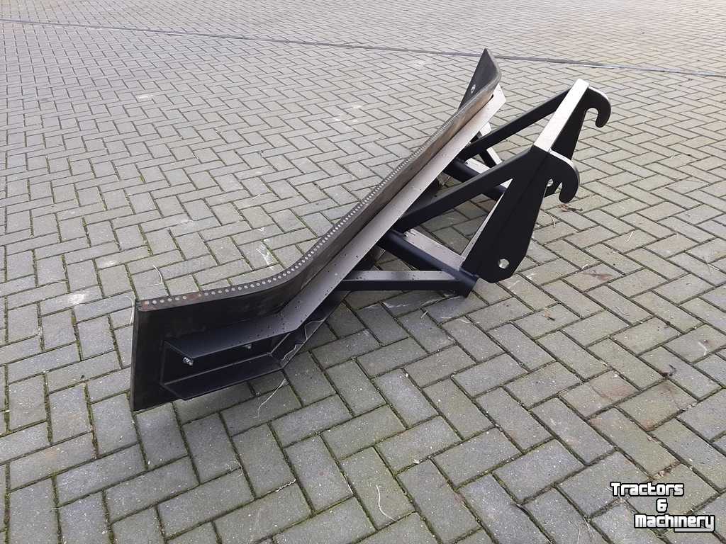 Rubber yard scraper Weidemann Rubberschuif 2.60m
