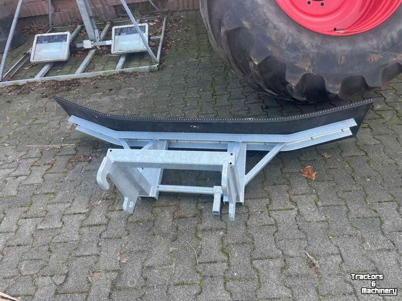 Rubber yard scraper VGM sneeuwschuiven / modderhuiven  210 cm 160 cm