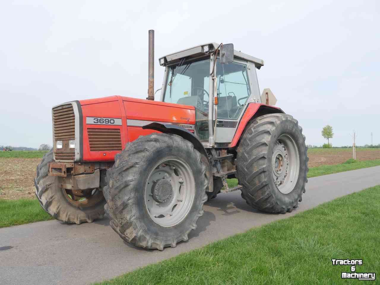 Tractor Massey Ferguson 3690 Dynashift