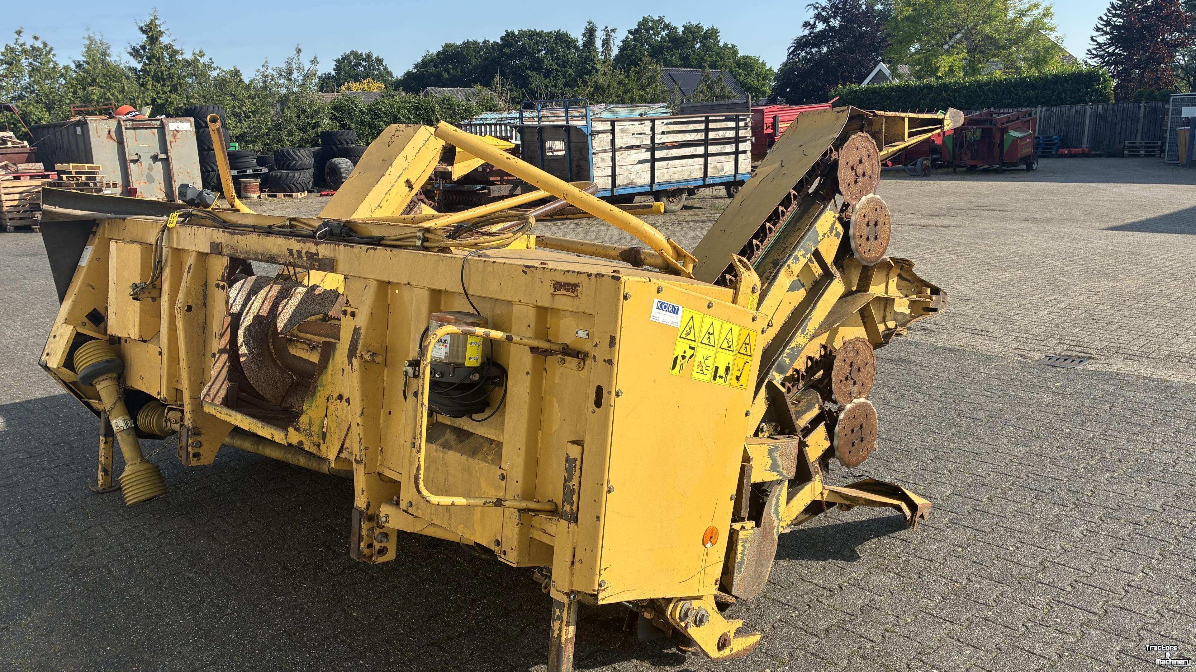 Cornhead New Holland New Holland 300N8 Maisbek