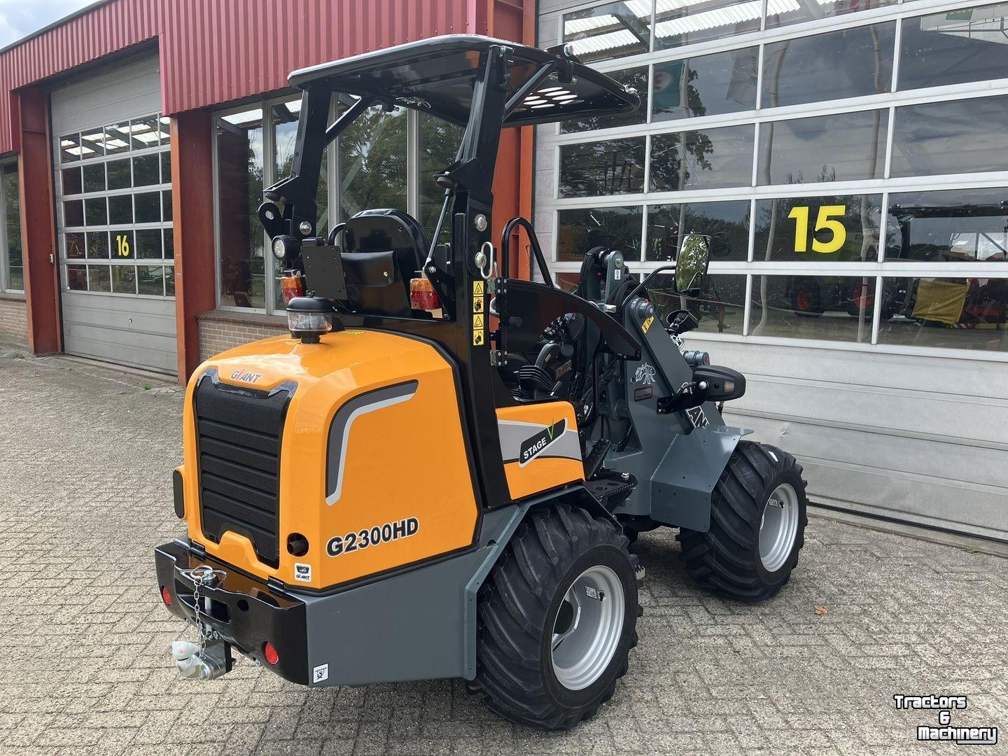 Wheelloader Giant G2300 HD