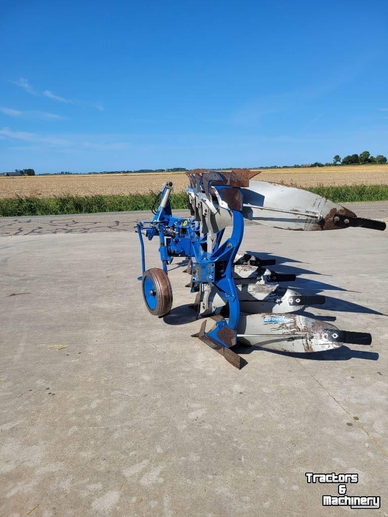 Ploughs Overum BX4975F (4 Schaar wentelploeg)