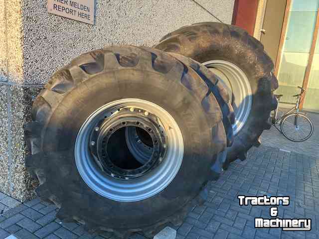 Wheels, Tyres, Rims & Dual spacers Michelin set MachXbib 600/70R30 en 710/70R42  Case-IH Magnum NewH T8