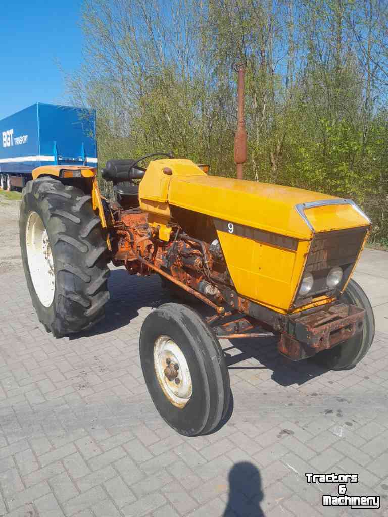 Tractors Renault 89