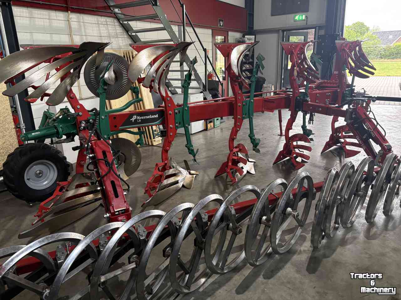 Ploughs Kverneland lb100-300-5