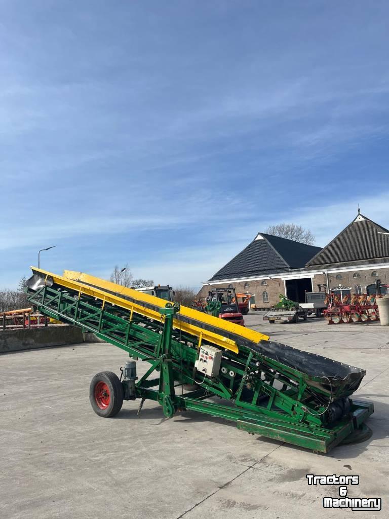 Telescopic storeloader Visser Hallenvuller