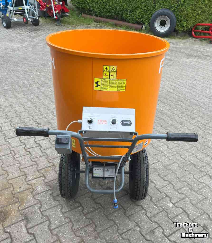 Sawdust spreader for boxes Flingk SE 250 elektrische zaagselstrooier diversen