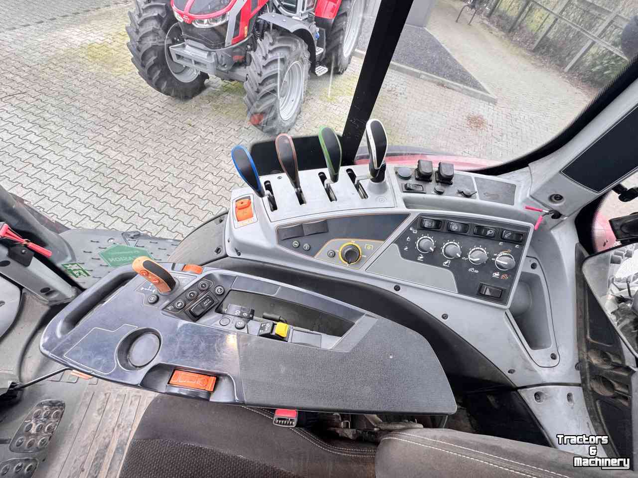 Tractor Valtra T174 Active