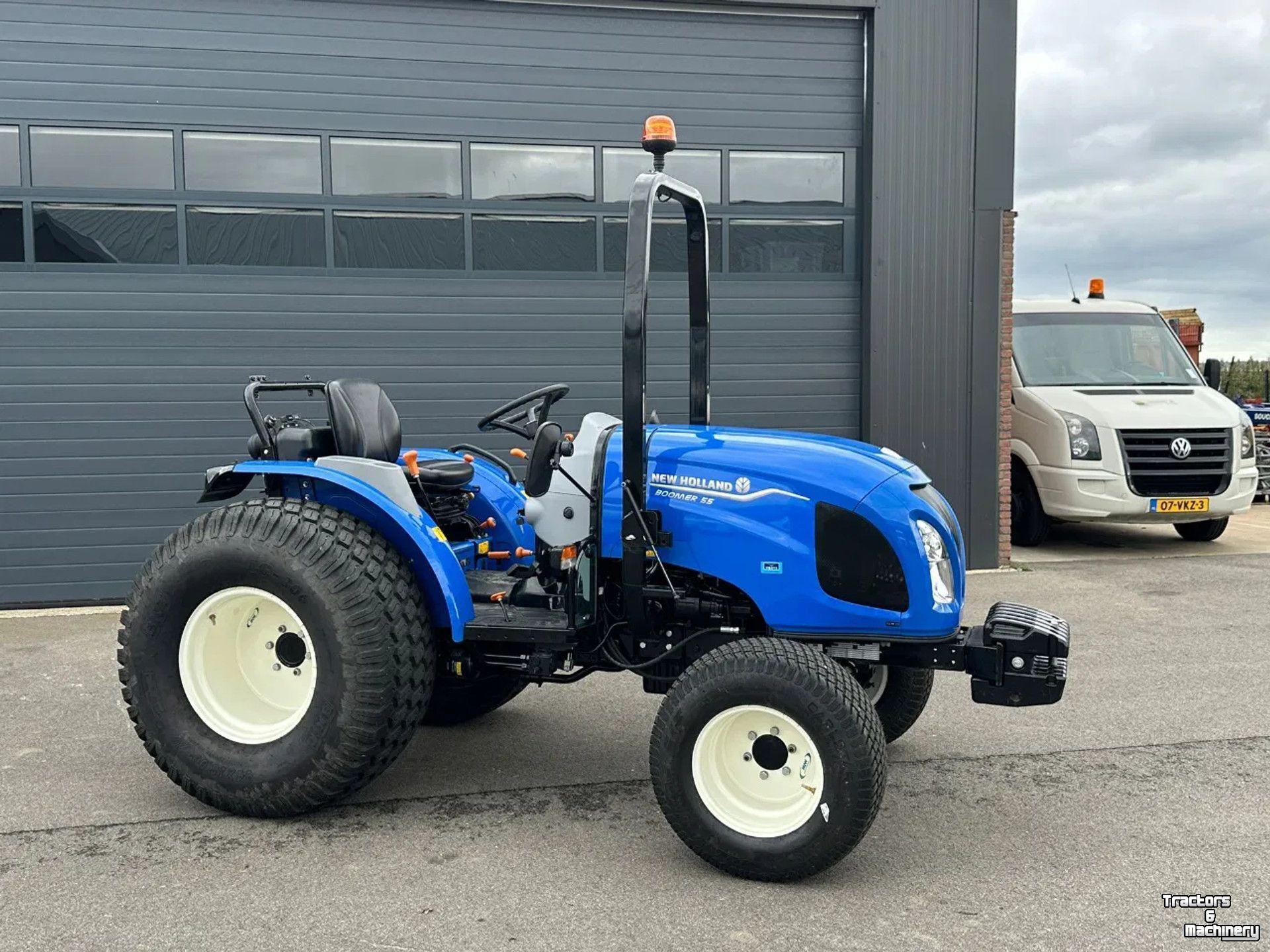 Small-track Tractor New Holland Boomer 55
