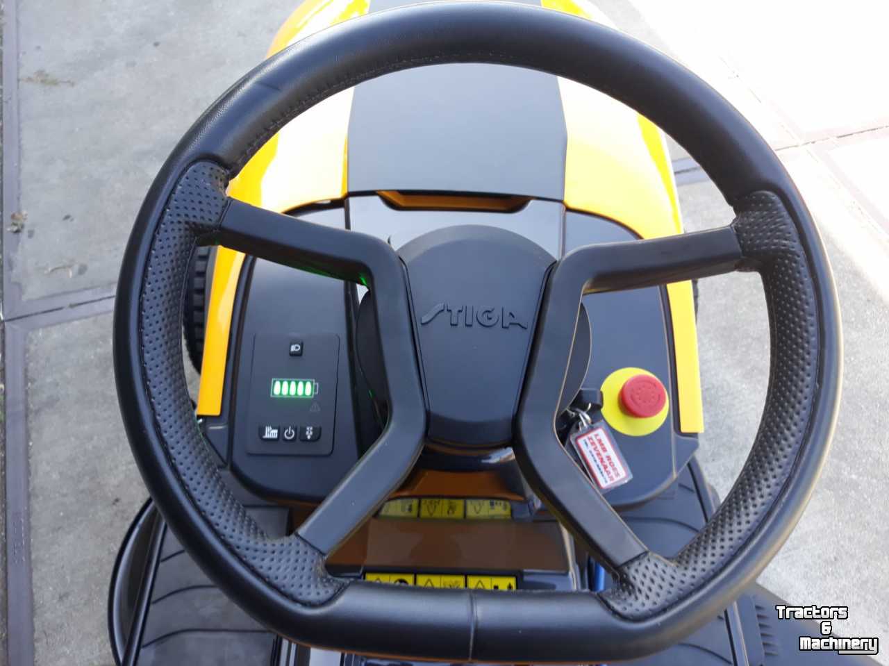 Mower self-propelled Stiga E-ride S300 accu gazonmaaier - zitmaaier