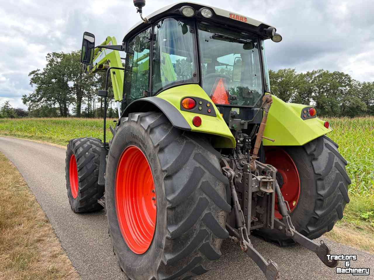 Tractor Claas Arion 430