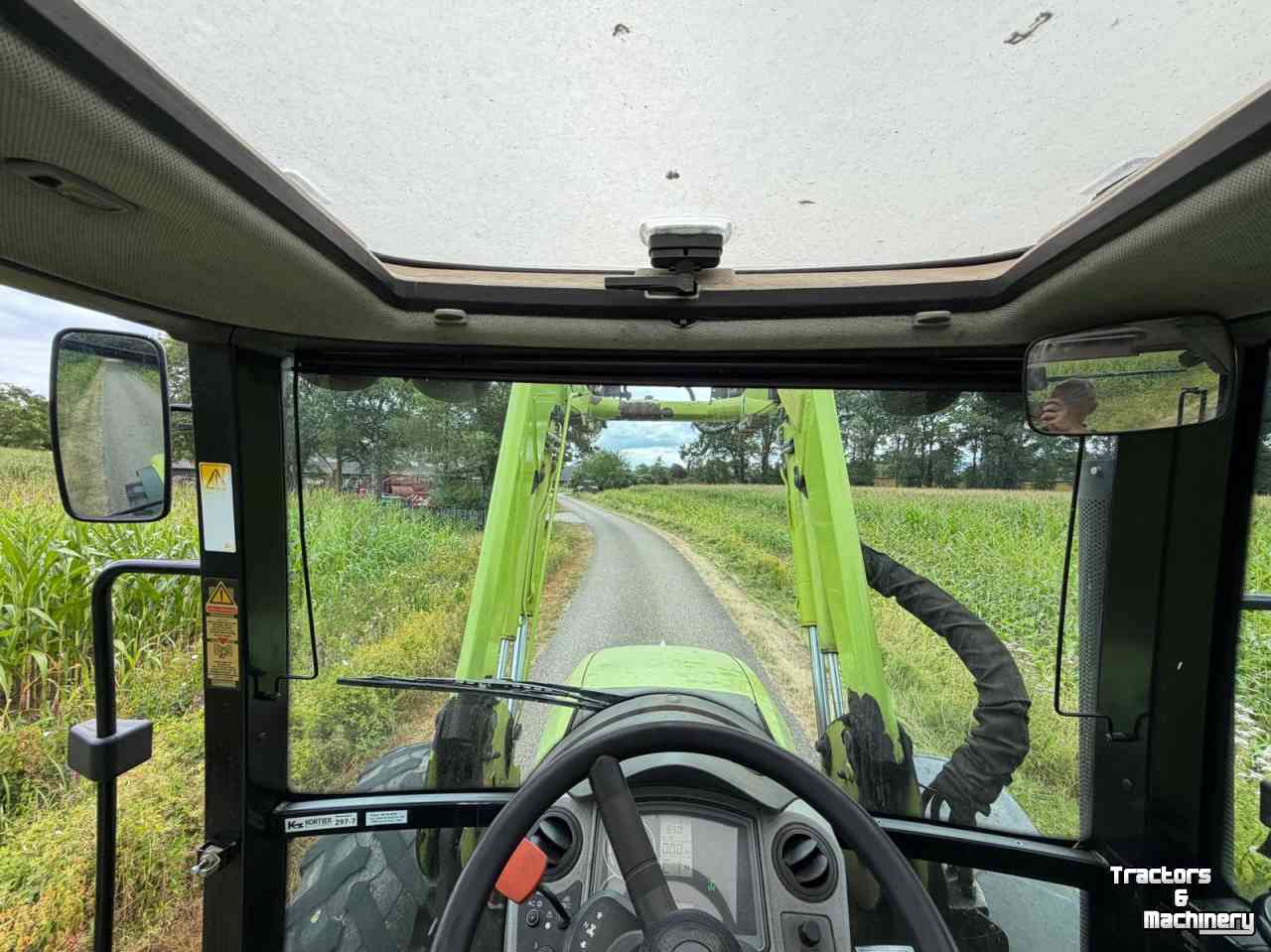 Tractor Claas Arion 430