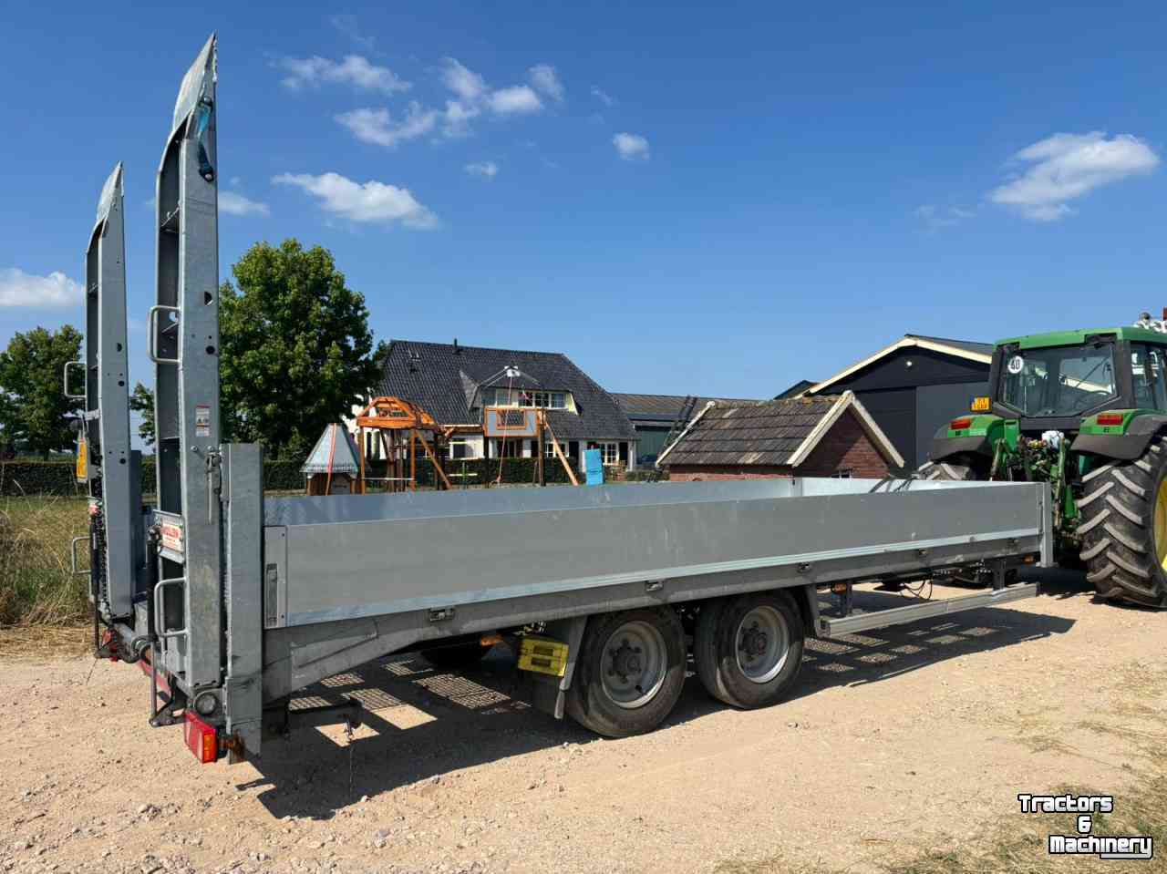 Low loader / Semi trailer  Möslein dieplader Oprijwagen