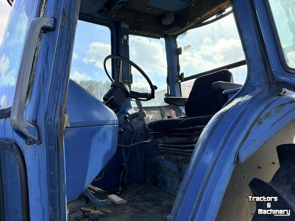 Tractor Ford 8700