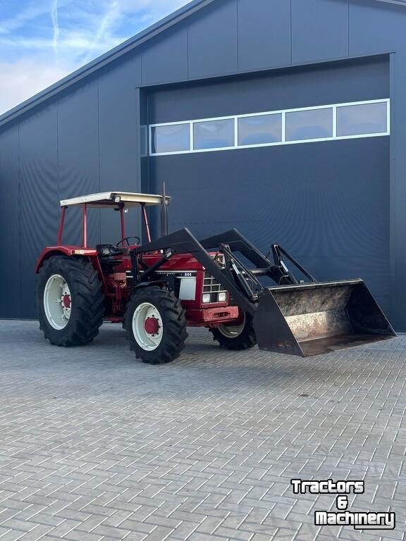 Tractor Case 844