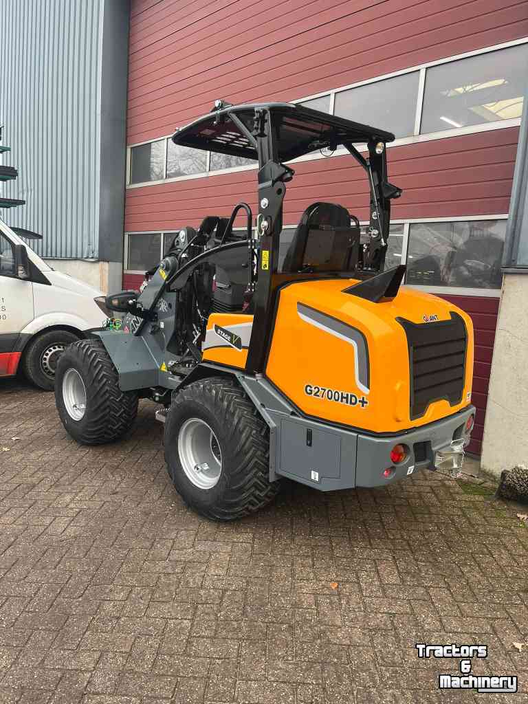 Wheelloader Giant G2700 HD+