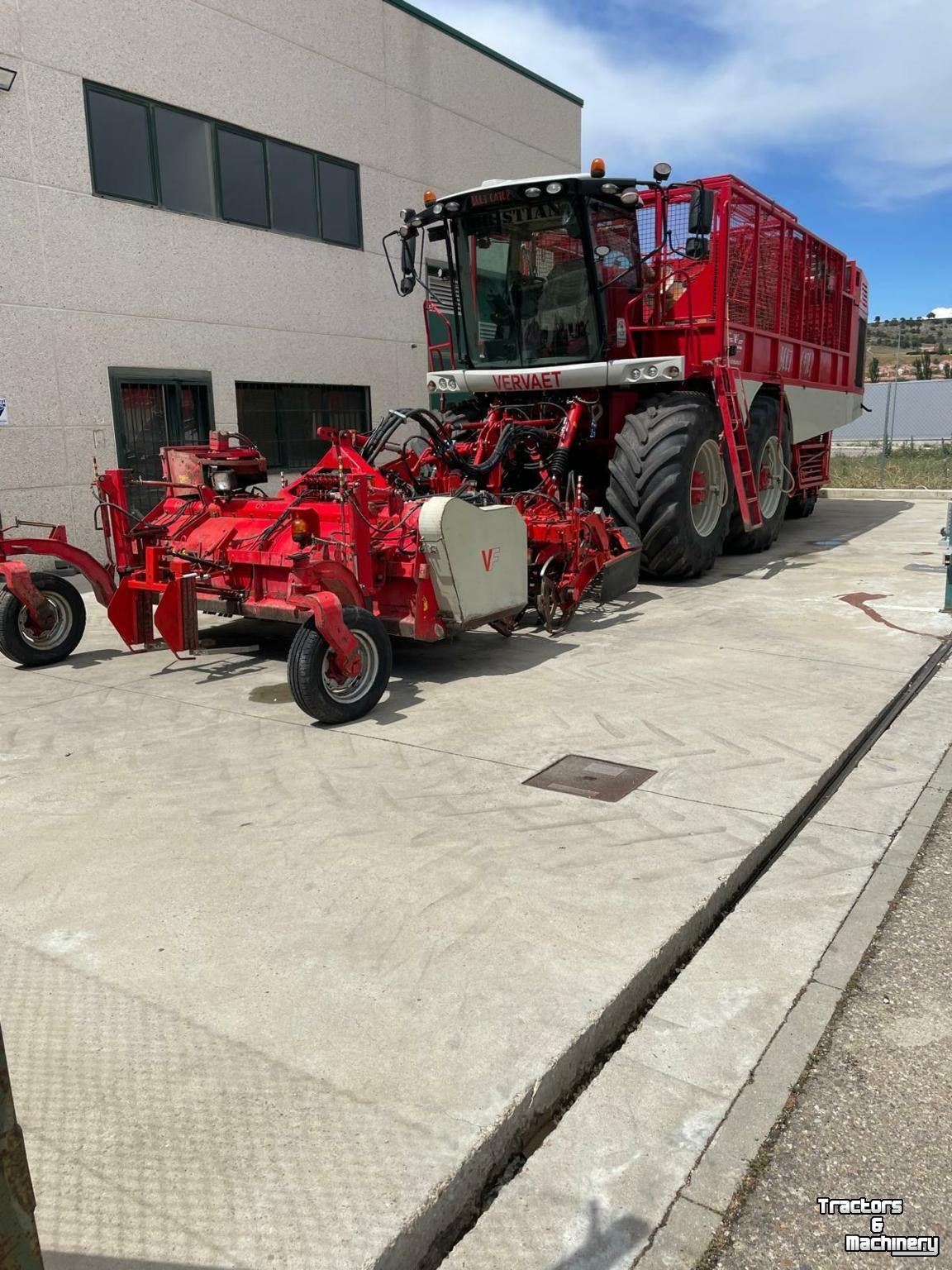 Sugar beet harvester Vervaet BE625