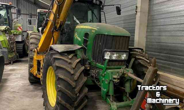 Tractors John Deere 7530 Tractor +  Hemos Maai-Arm met Klepelbak