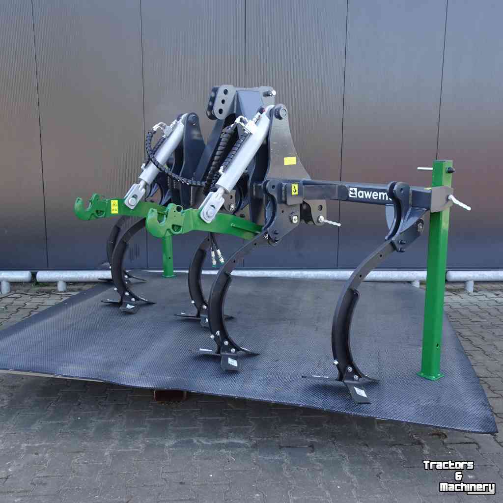 Cultivator Hofstede SHERP Voorzet cultivator woeler hydraulische hef groenbemester