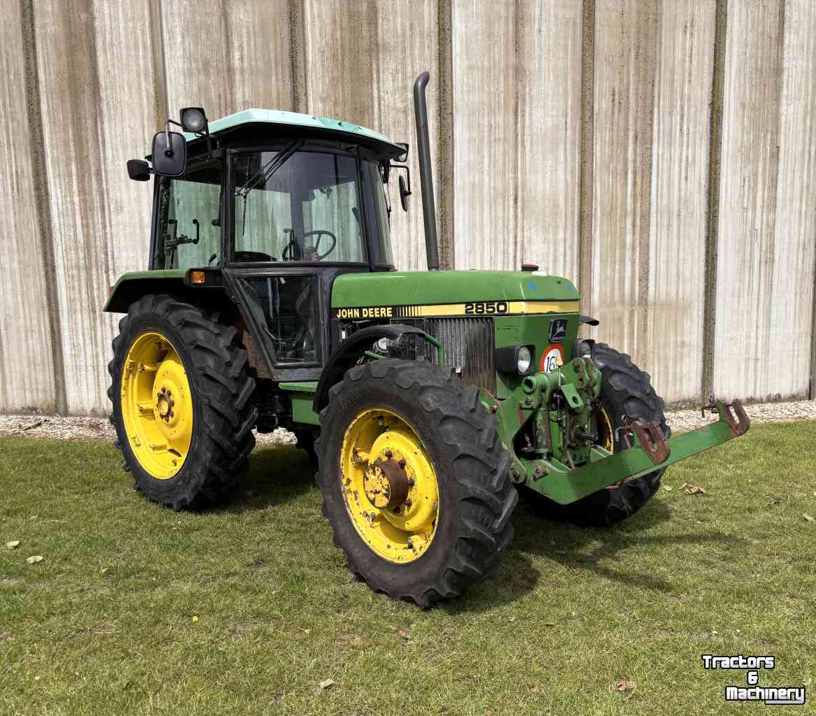 Tractor John Deere 2850