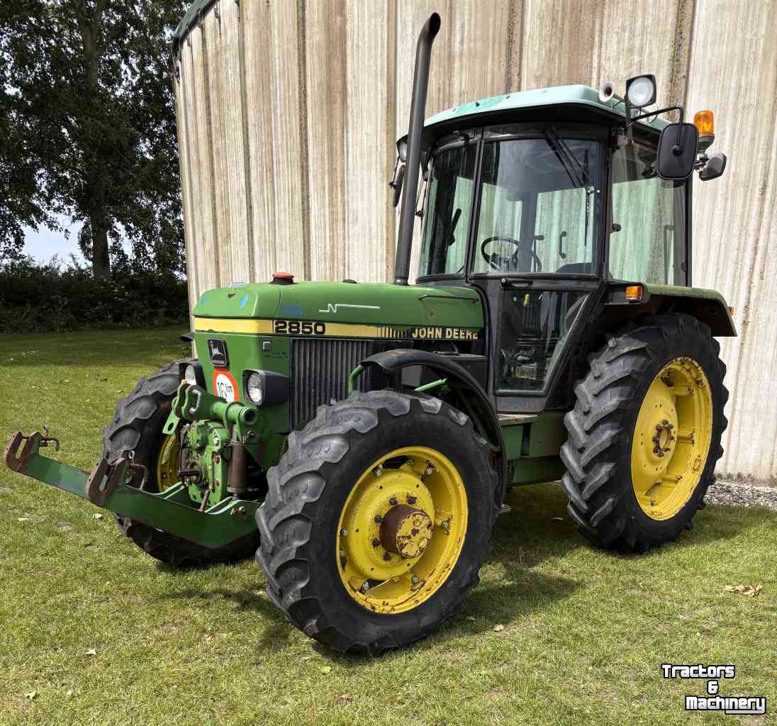 Tractor John Deere 2850