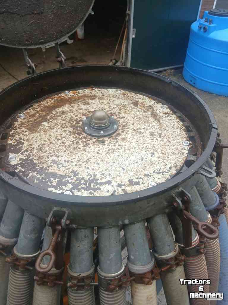 Slurry tank Veenhuis mesttank 7500 liter met bemester