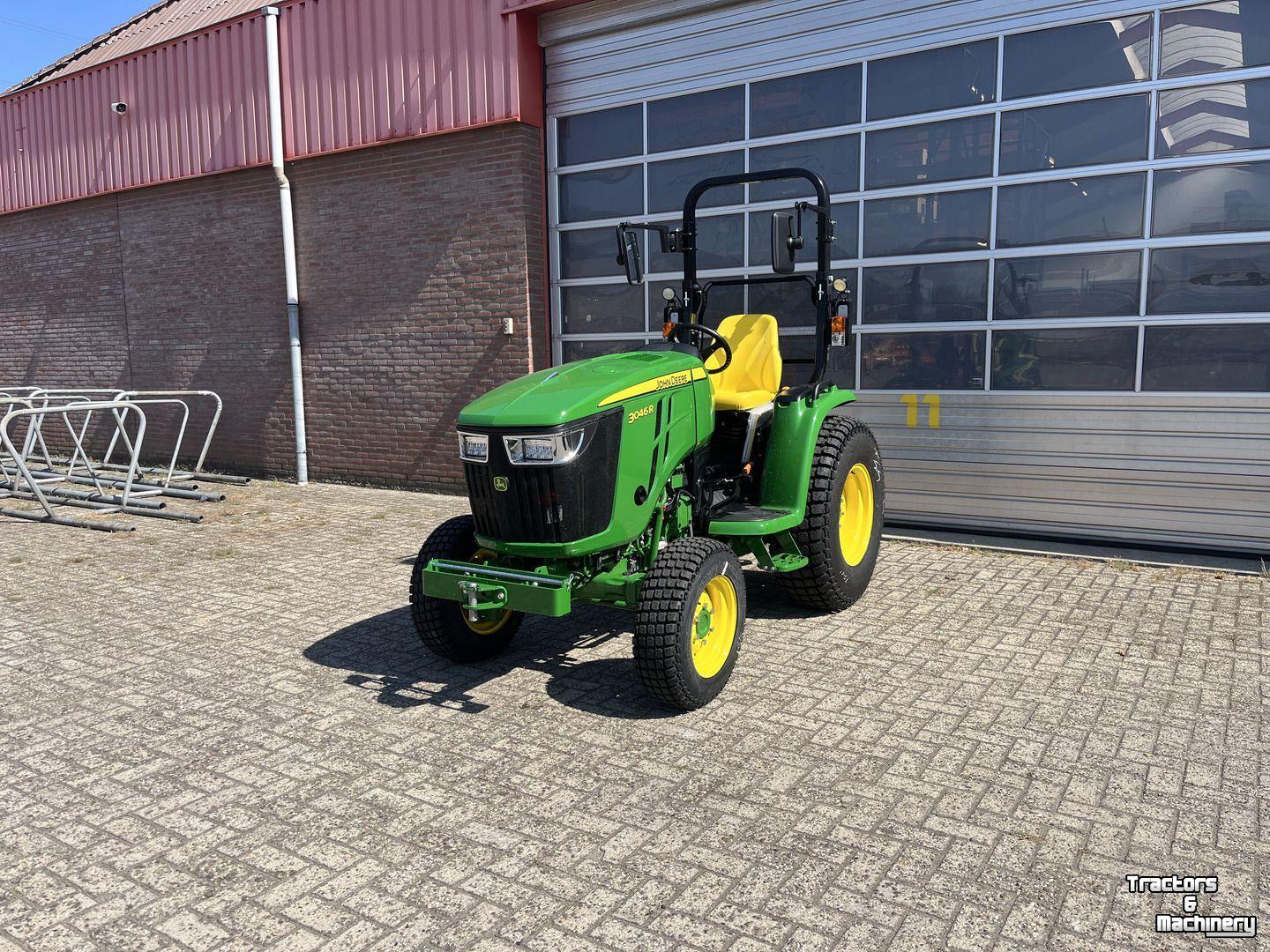 Small-track Tractor John Deere 3046R