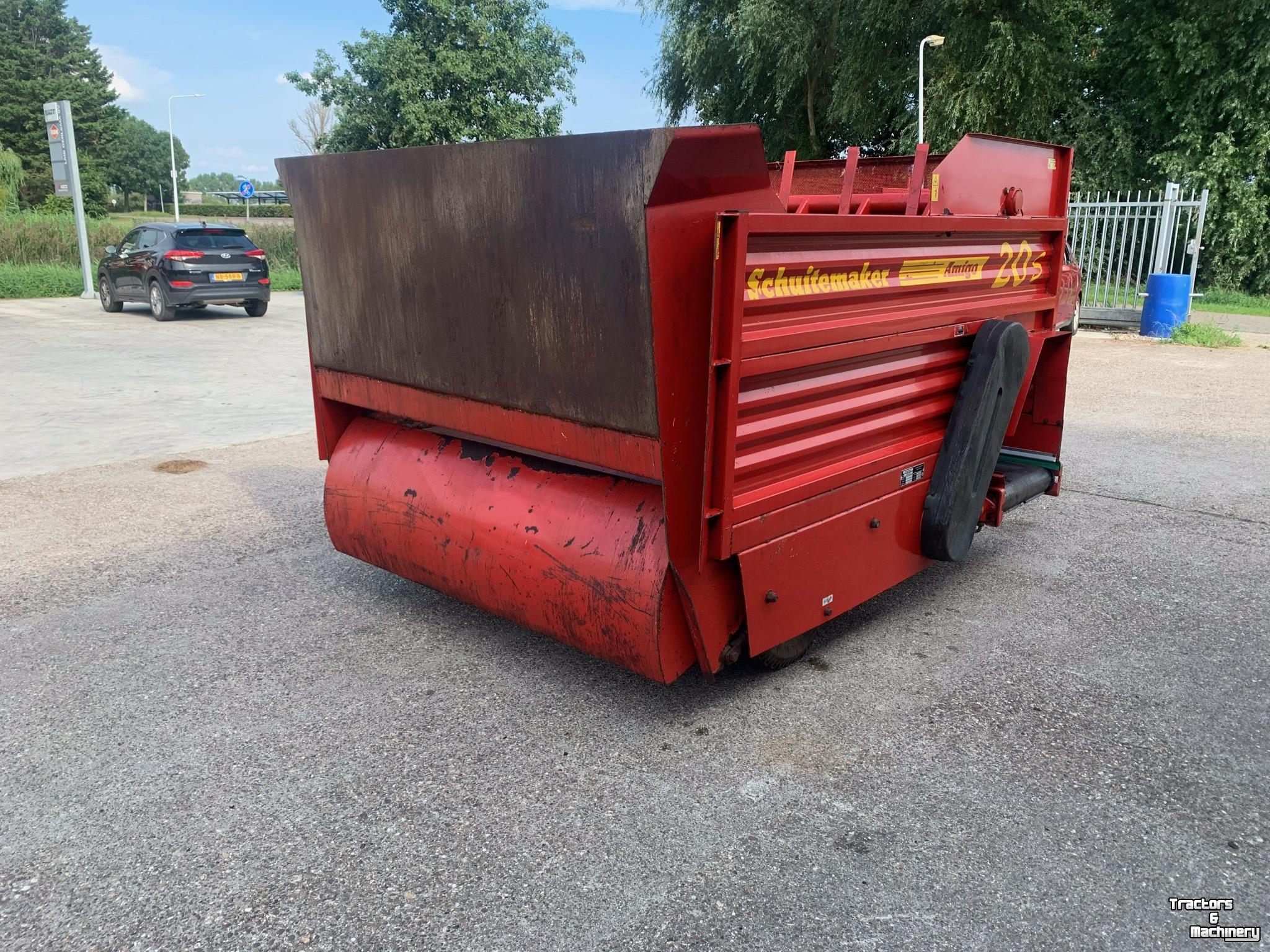 Silage-block distribution wagon Schuitemaker 20 S