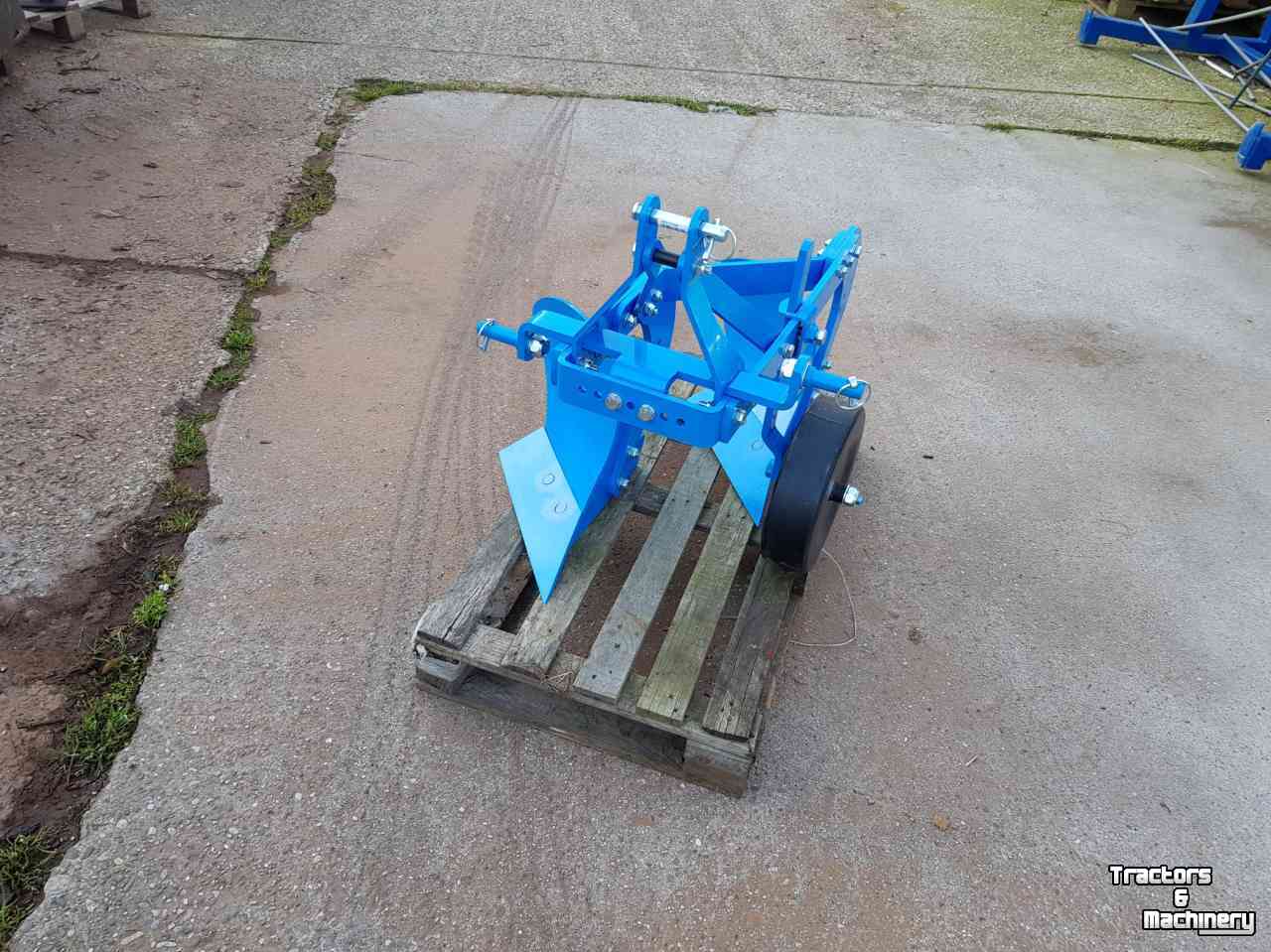 Ploughs  2 schaar ploeg