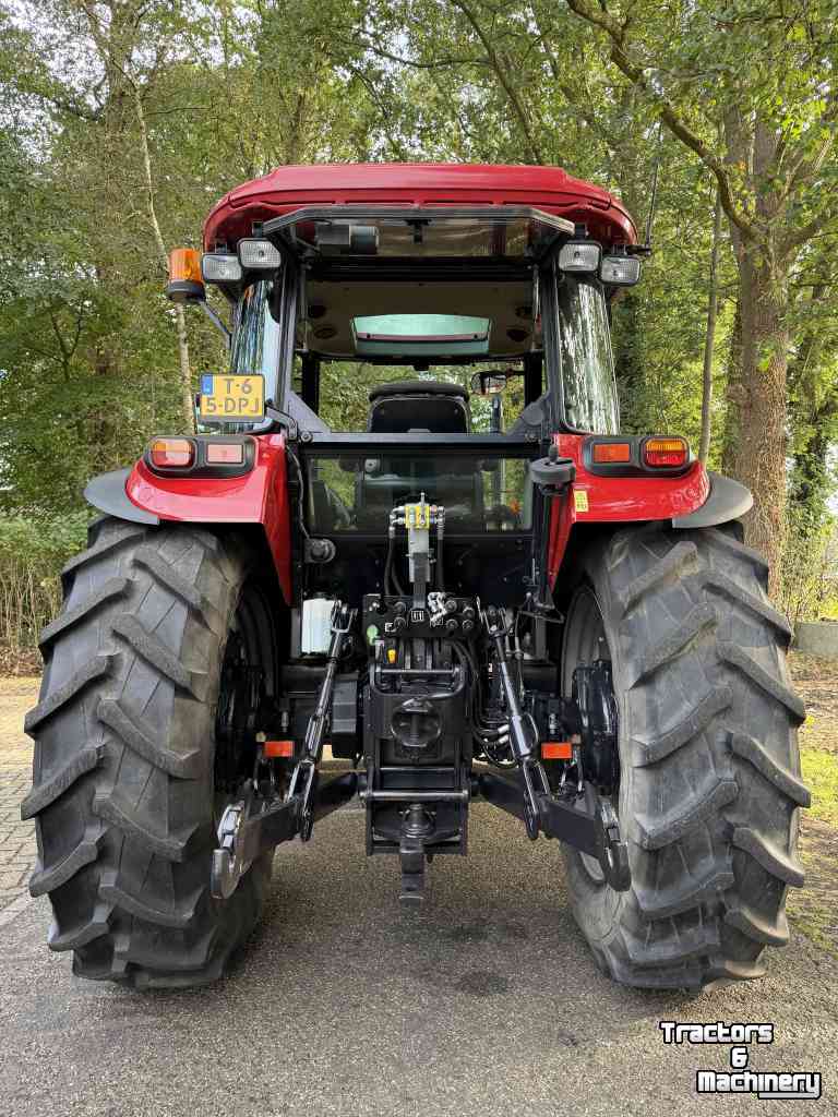 Tractor Case-IH Farmall 105A