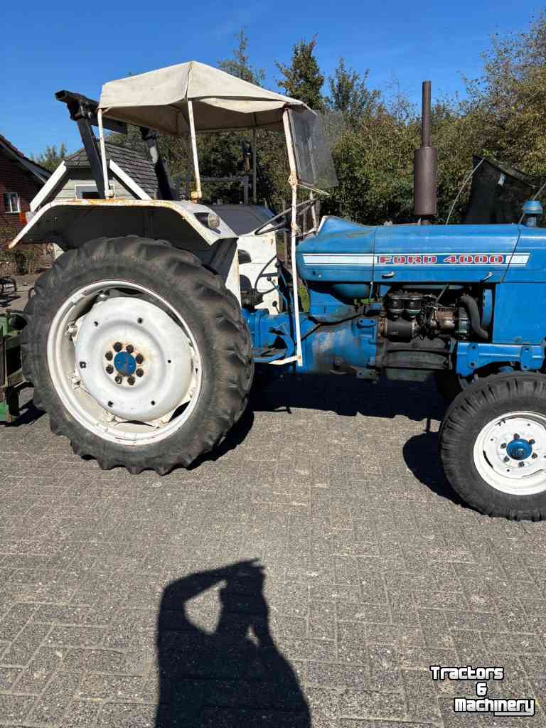 Tractor Ford 4000