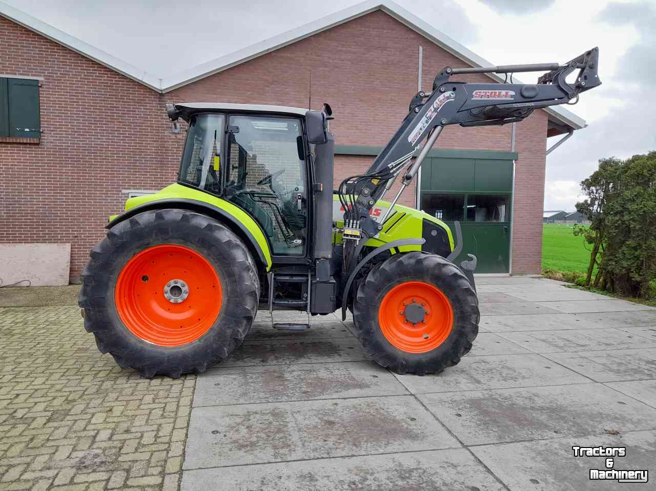 Tractors Claas Arion 430 Cis Fronthef PTO voorlader frontloader