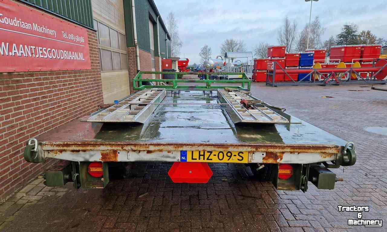 Low loader / Semi trailer  Oprijwagen incl. oprijplanken