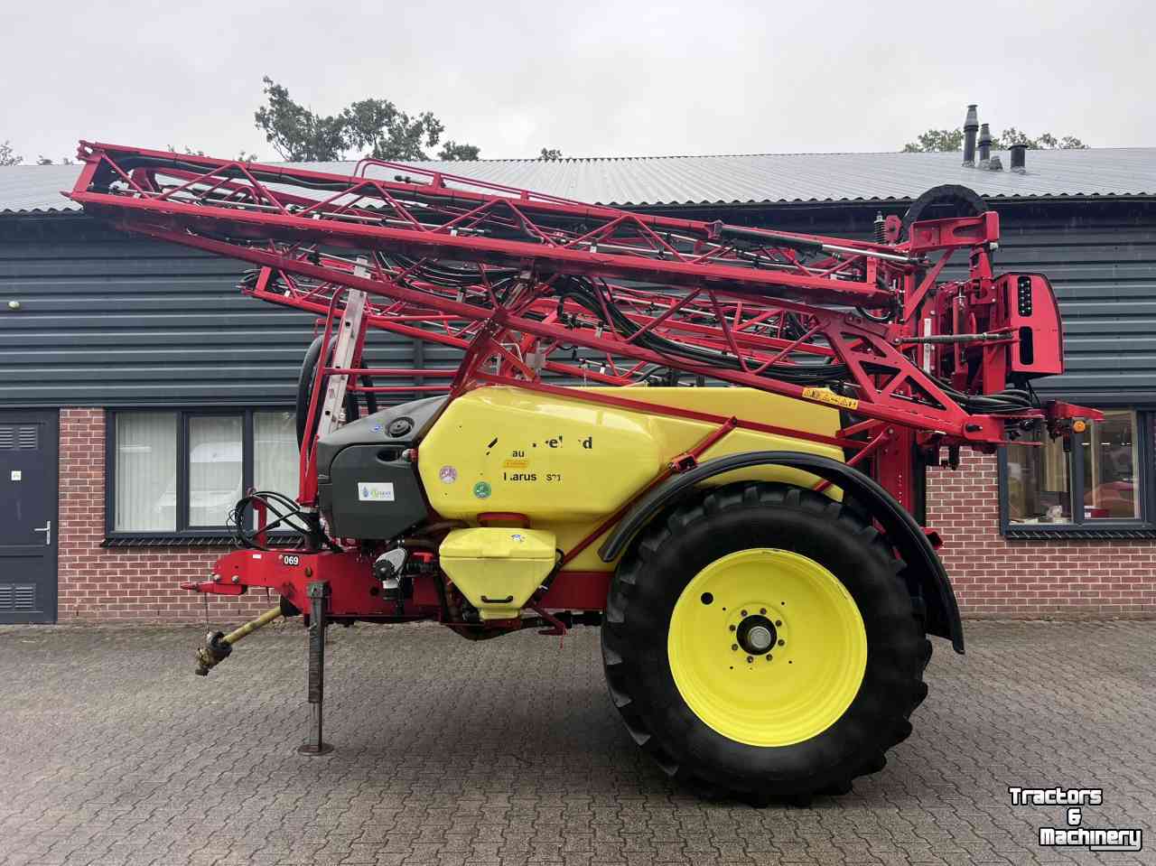 Fieldsprayer pull-type Kverneland Ikarus S28