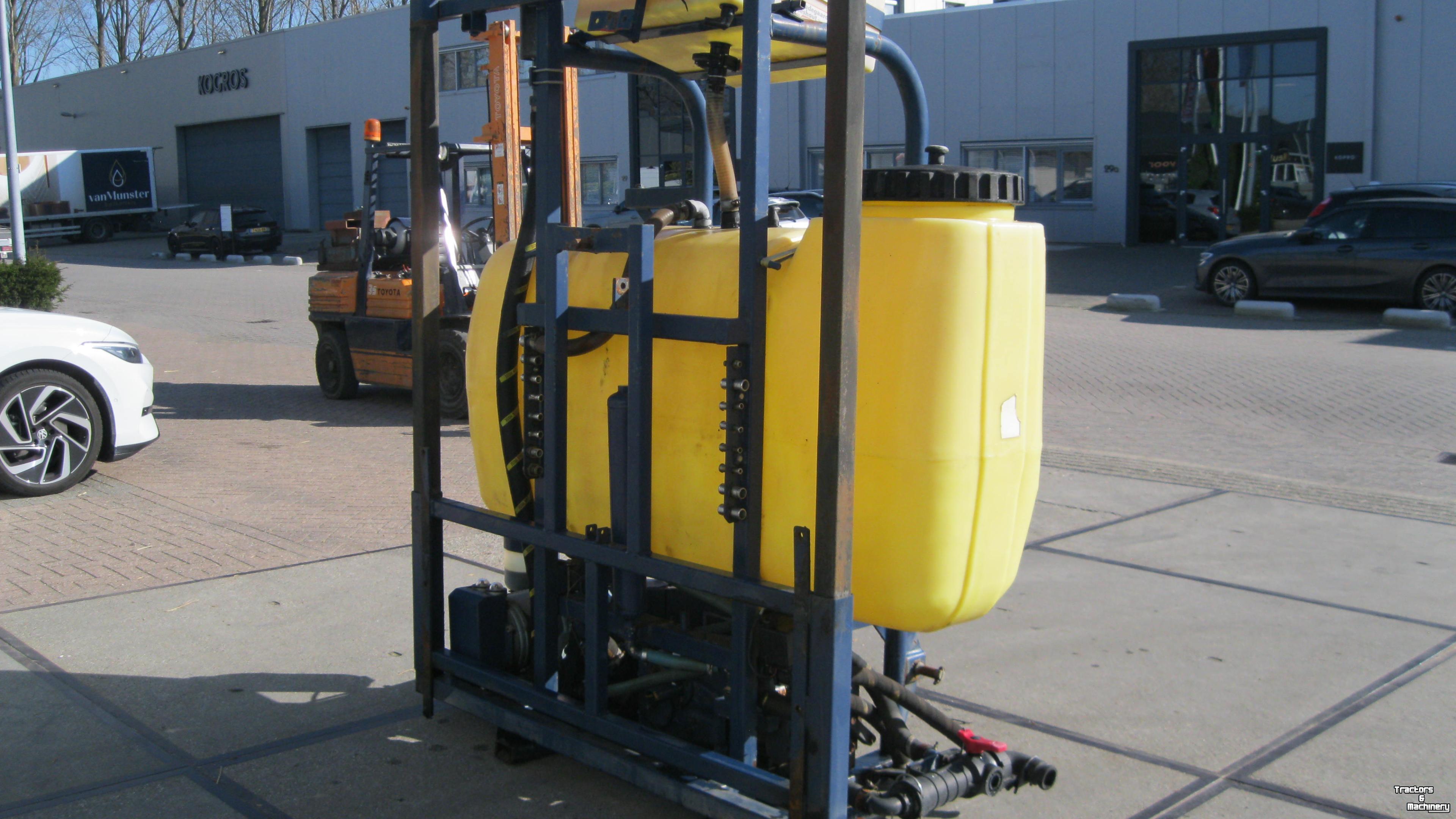 Fieldsprayer Hoegen Dijkhof 800 liter tank met frame