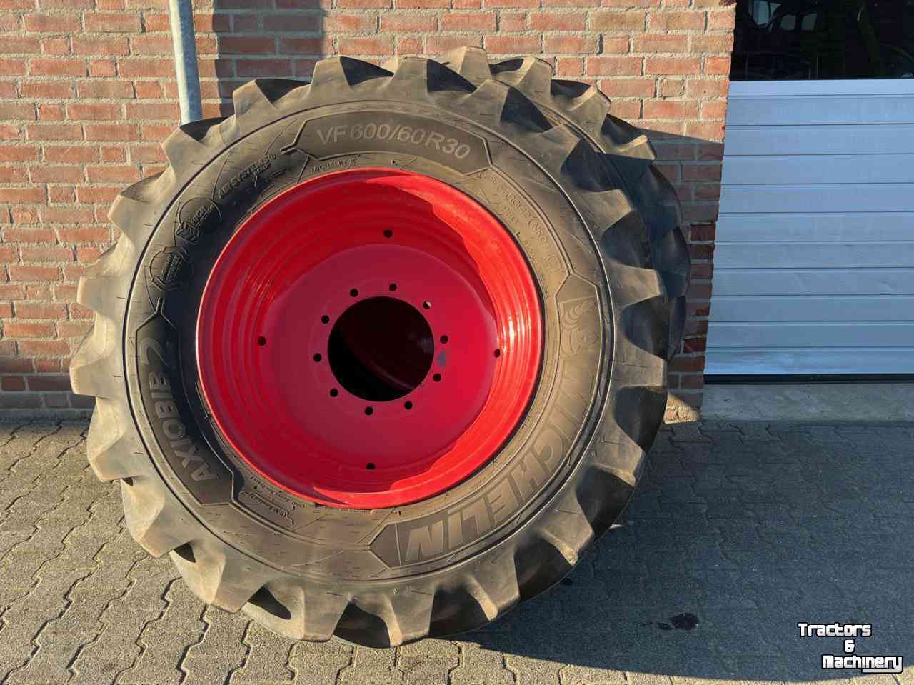 Wheels, Tyres, Rims & Dual spacers Michelin VF 600/600- R30