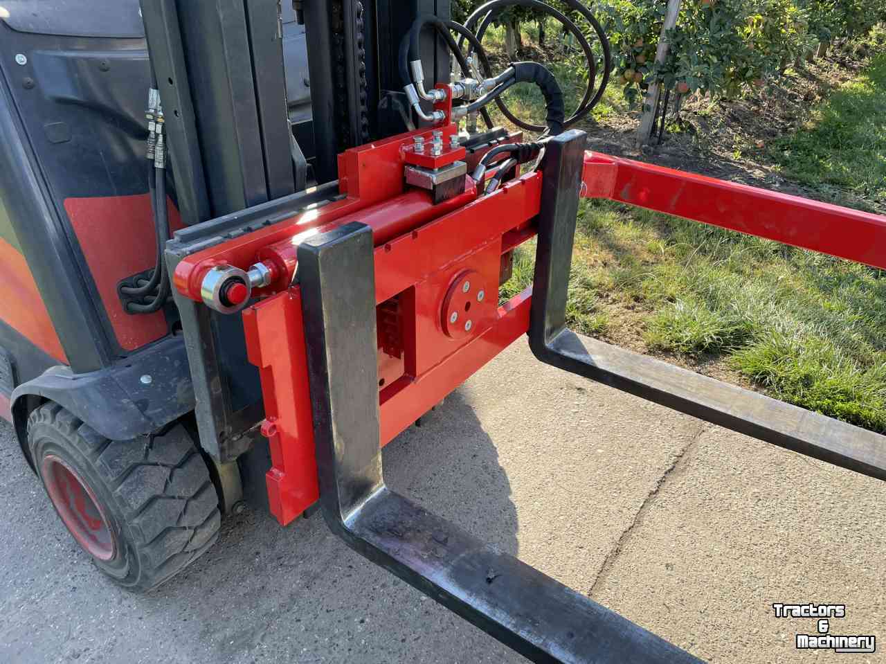 Bulk box tipper  Kistenkantelaar Fem 2 zijkantelaar