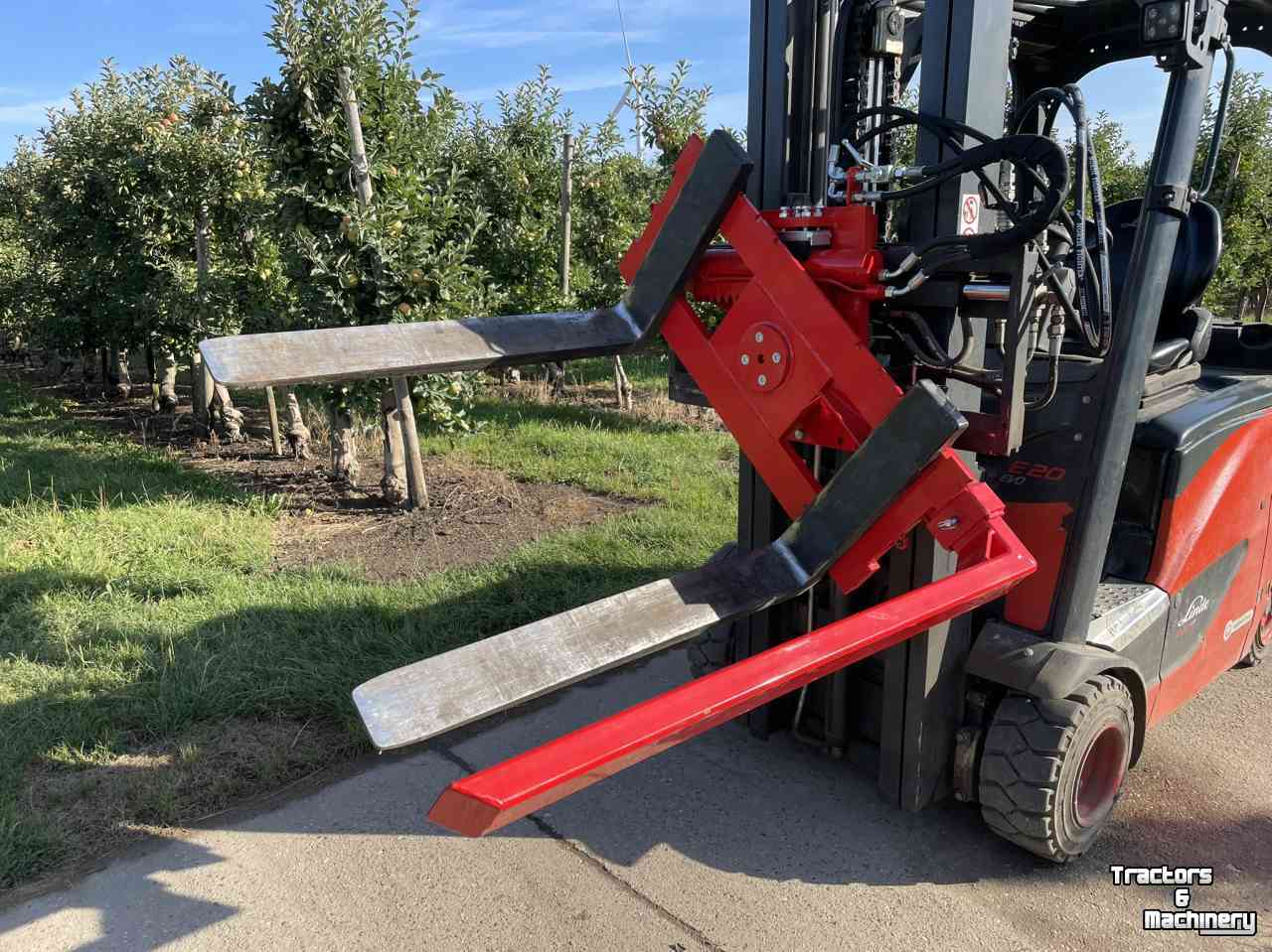 Bulk box tipper  Kistenkantelaar Fem 2 zijkantelaar
